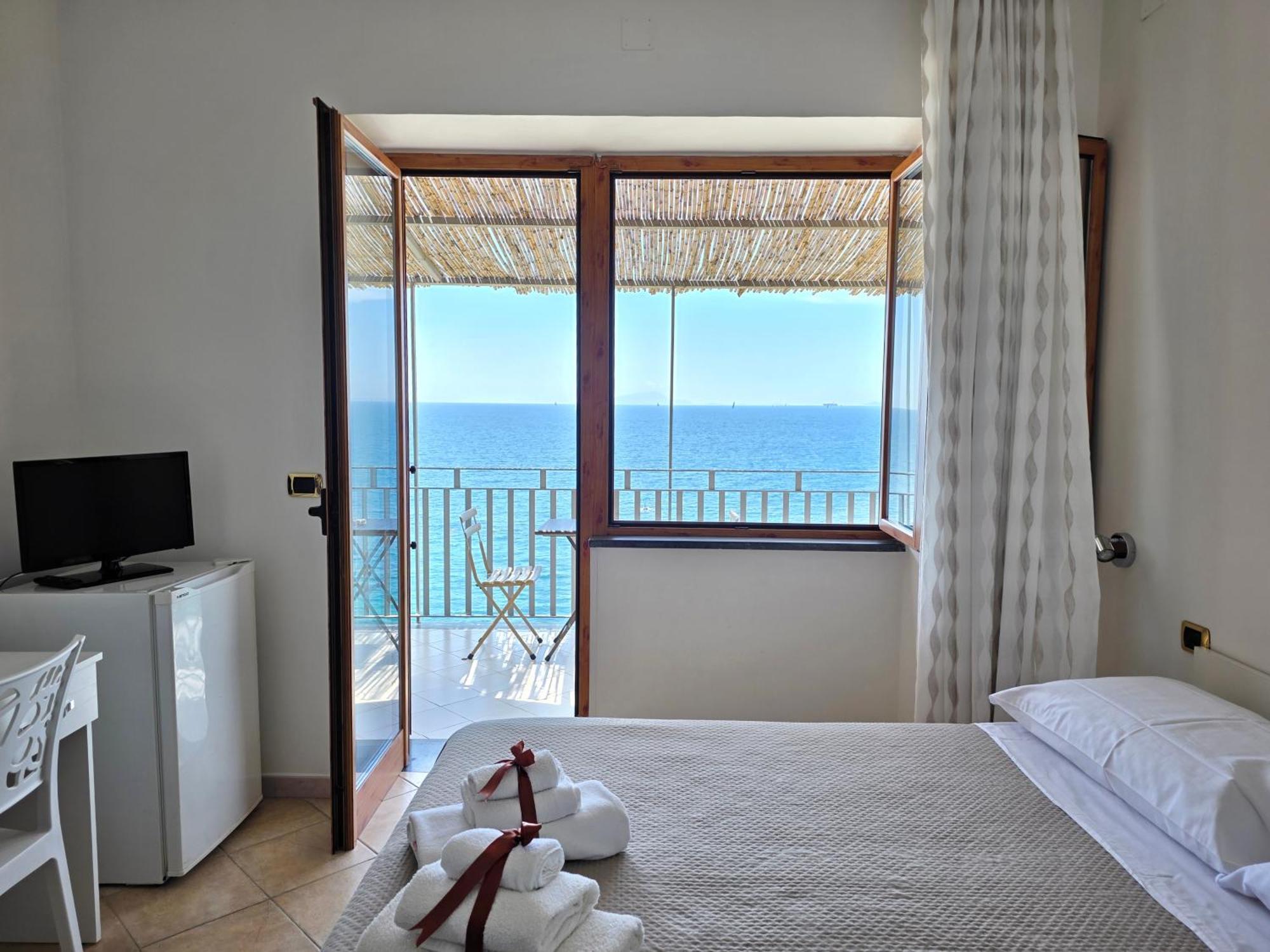 Oasi Relais Bed & Breakfast Vico Equense Bagian luar foto