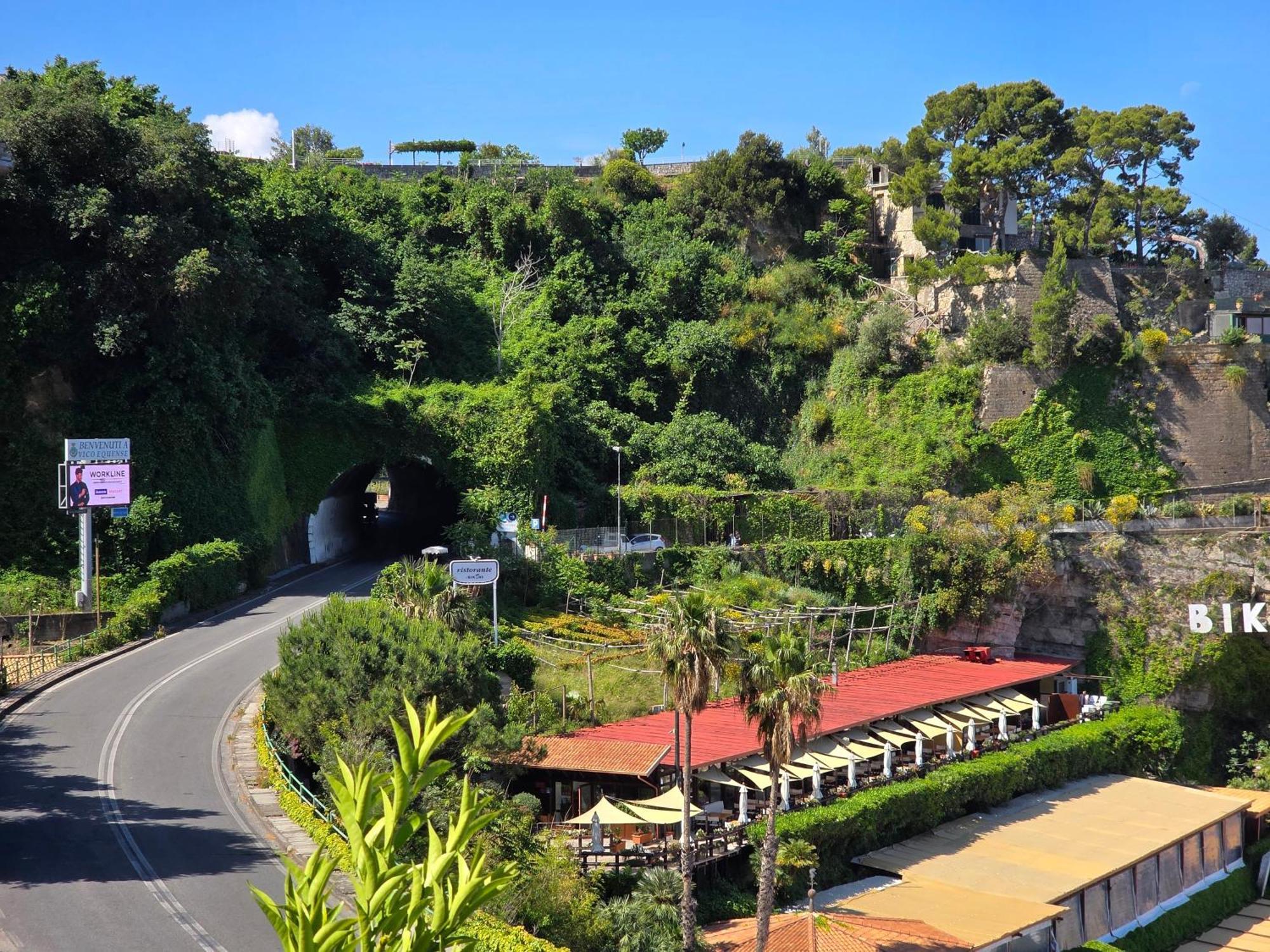 Oasi Relais Bed & Breakfast Vico Equense Bagian luar foto