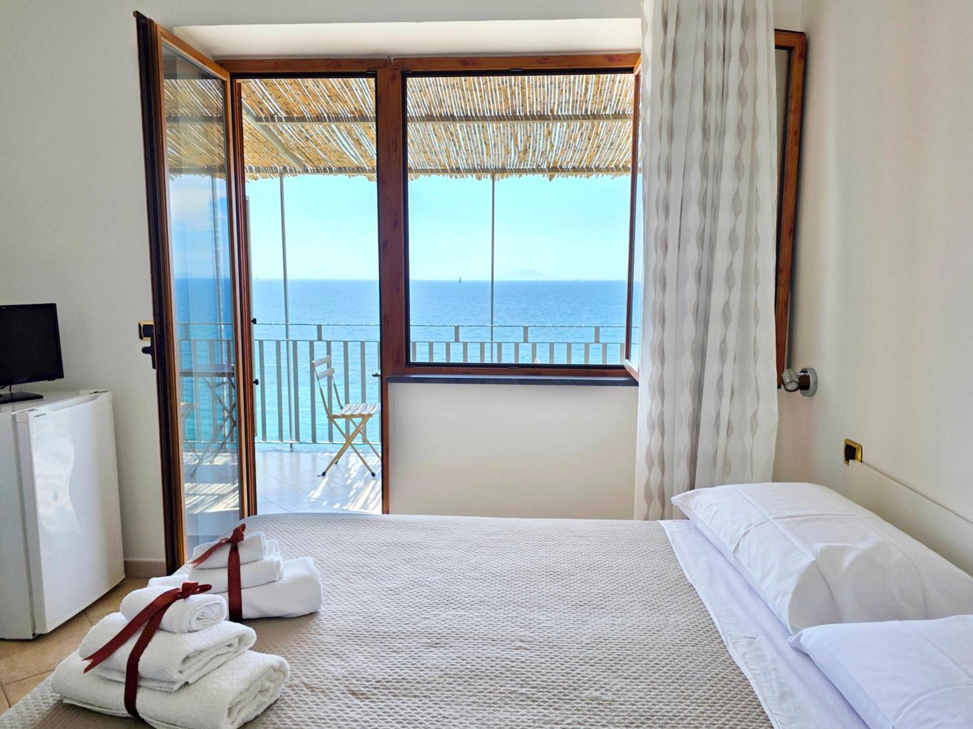 Oasi Relais Bed & Breakfast Vico Equense Bagian luar foto