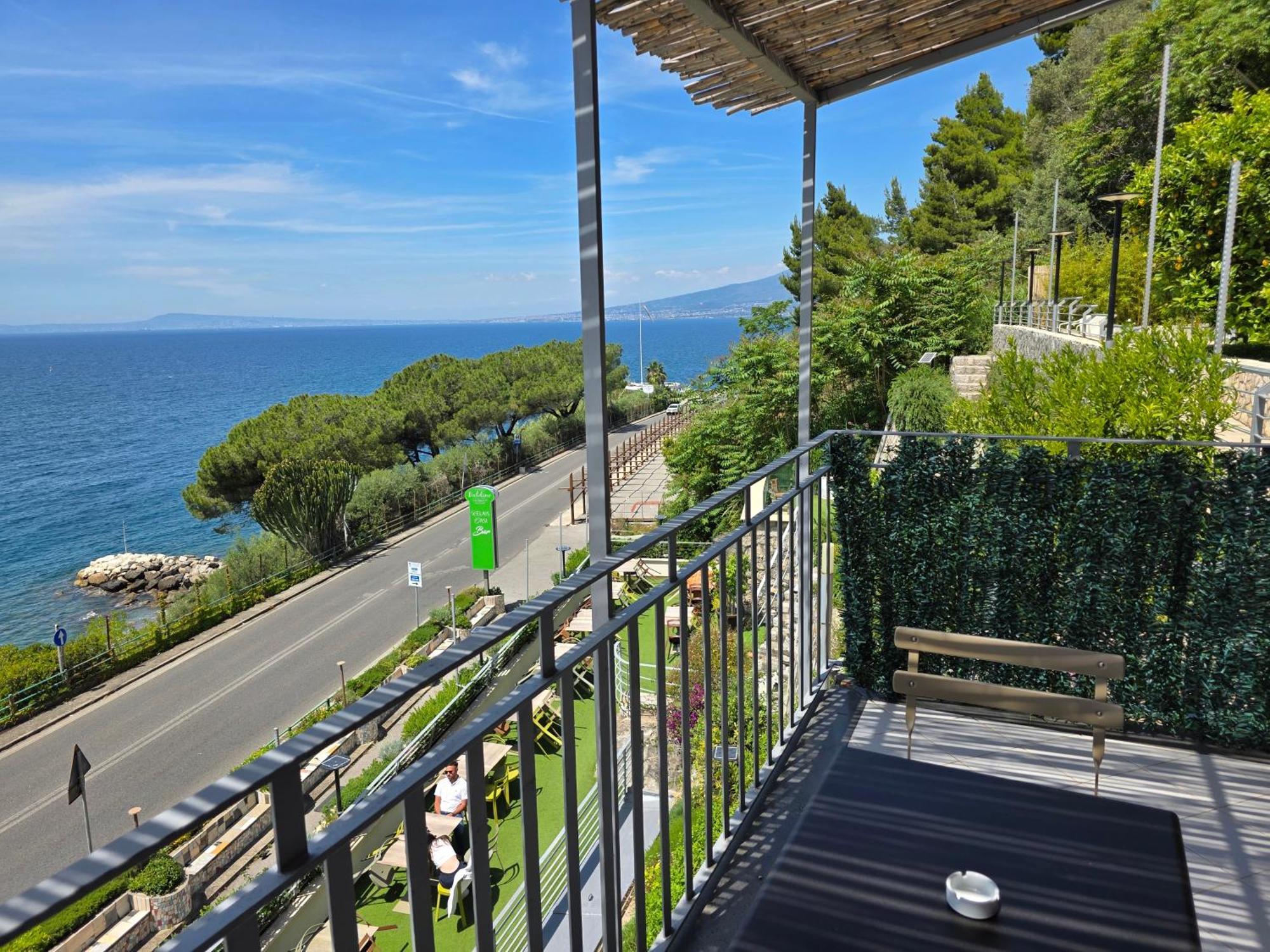 Oasi Relais Bed & Breakfast Vico Equense Bagian luar foto