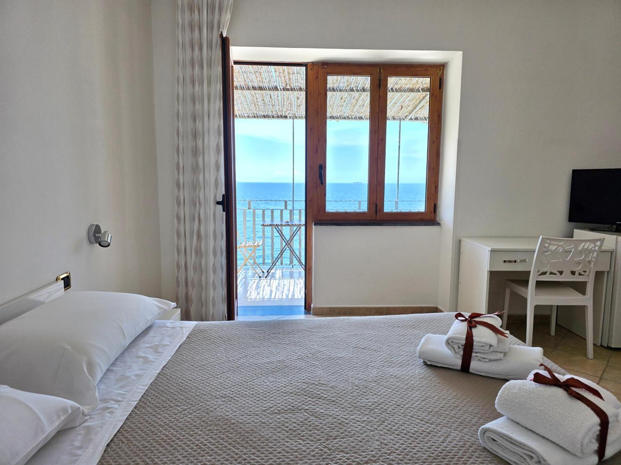 Oasi Relais Bed & Breakfast Vico Equense Bagian luar foto