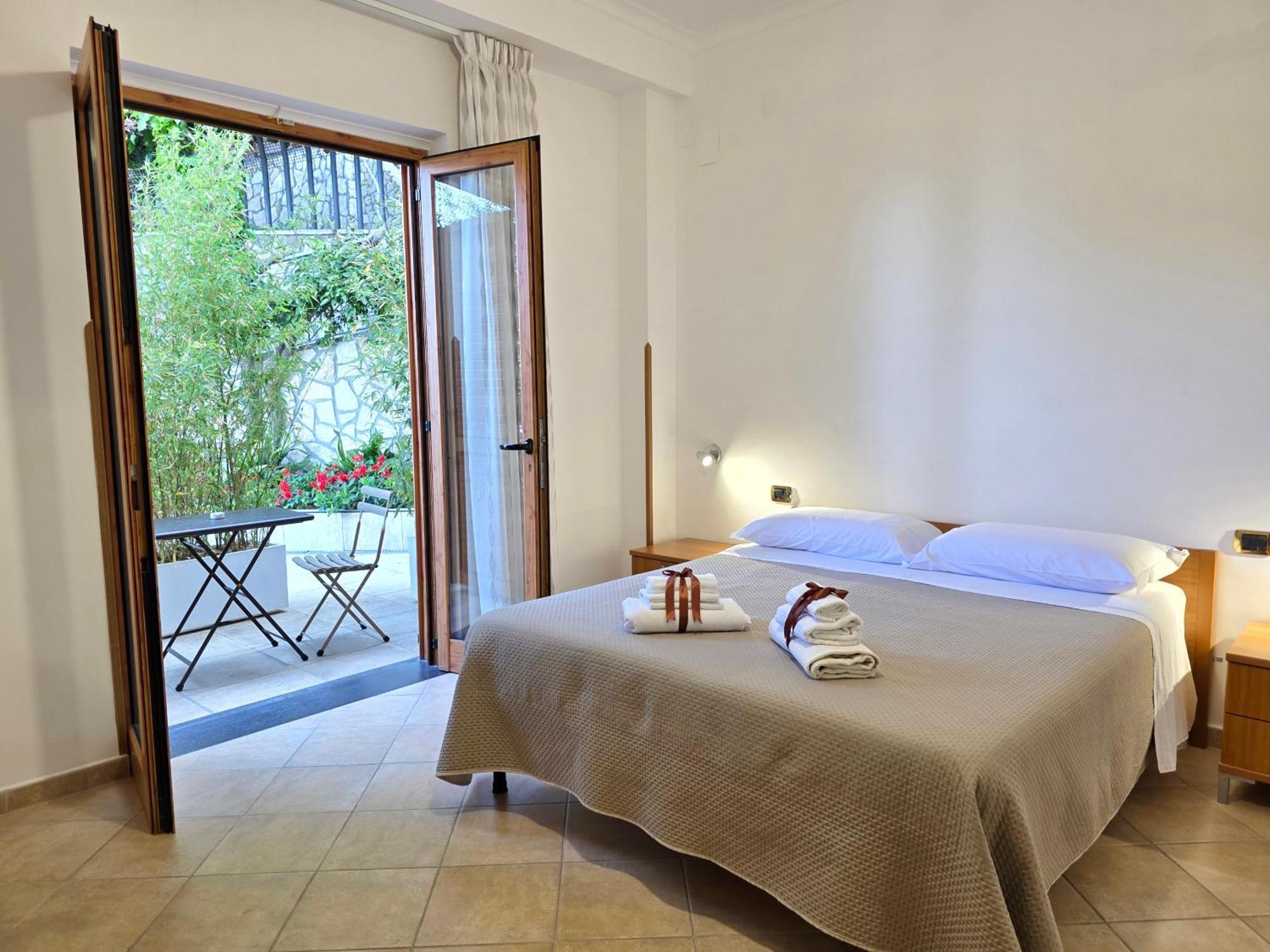 Oasi Relais Bed & Breakfast Vico Equense Bagian luar foto