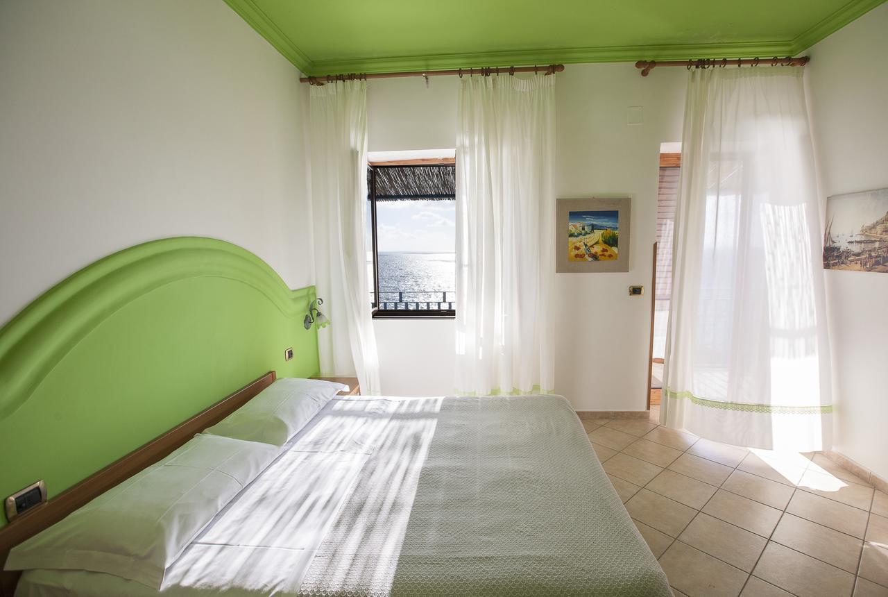 Oasi Relais Bed & Breakfast Vico Equense Bagian luar foto